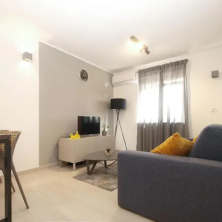 Holiday home Fuer 6 Personen Ca 60 Qm In Fazana, Istrien Istrische Riviera