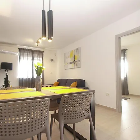 Holiday home Fuer 6 Personen Ca 60 Qm In Fazana, Istrien Istrische Riviera *